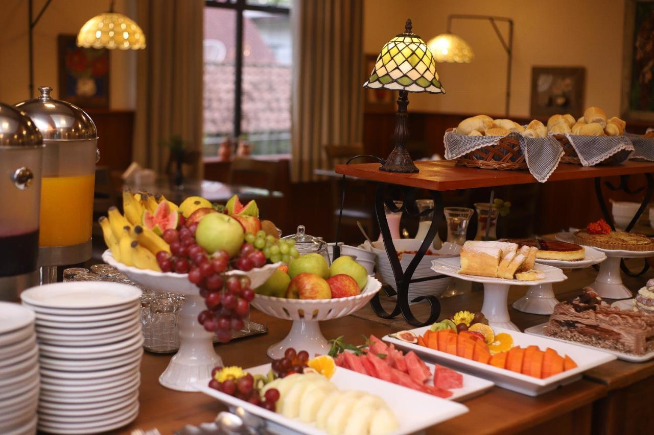 Hotel Pousada Kaster Gramado Bagian luar foto
